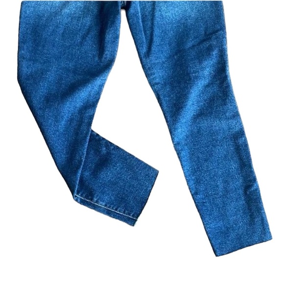 Old Navy High Rise Straight Leg Jeans - Picture 7 of 9